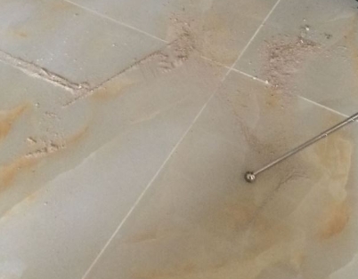 德州市瓷砖空鼓维修公司分享粘合剂选择不当在瓷砖铺贴过程中可能导致以下问题